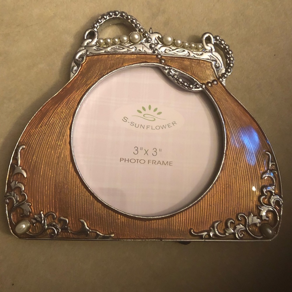 Handbag picture frame